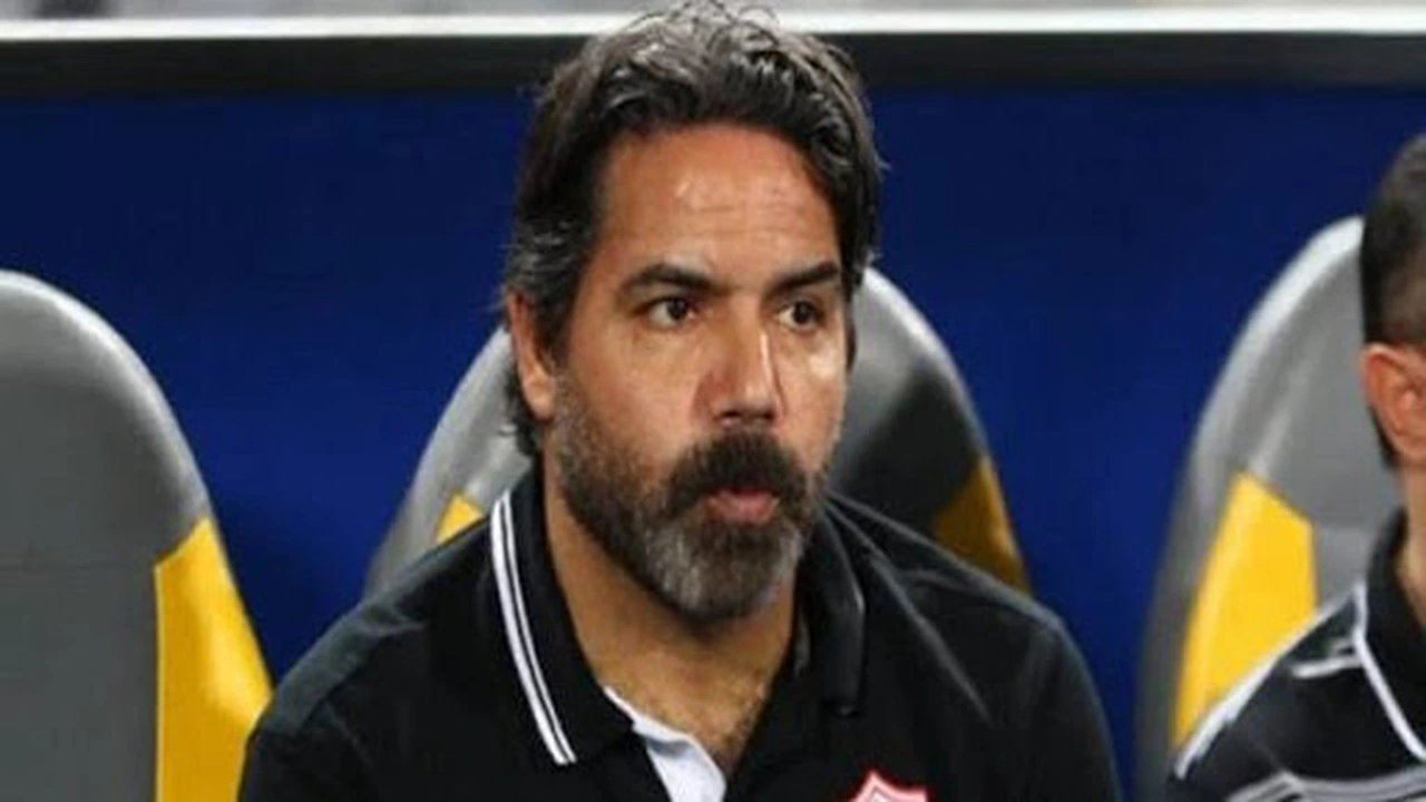 تصريح ناري.. مدحت عبدالهادي يحسم صراع لقب الدوري بين الأهلي والزمالك اليوم